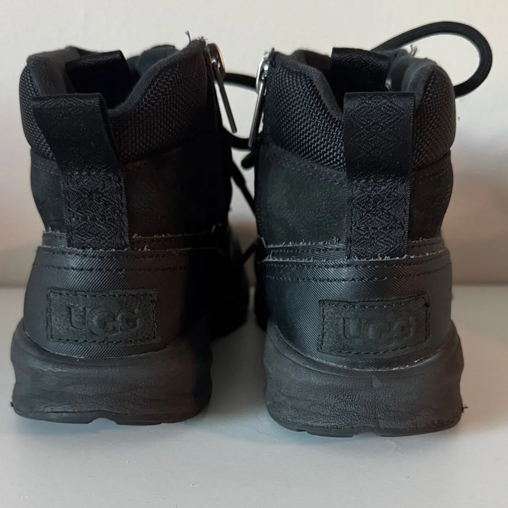 UGG Boy’s Emmett Duck Boot Snow - Picture 2 of 8
